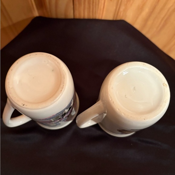 "Country Kitchen" or "Country Cottage" style ceramic mugs vintage set of 2 - Picture 5 of 7